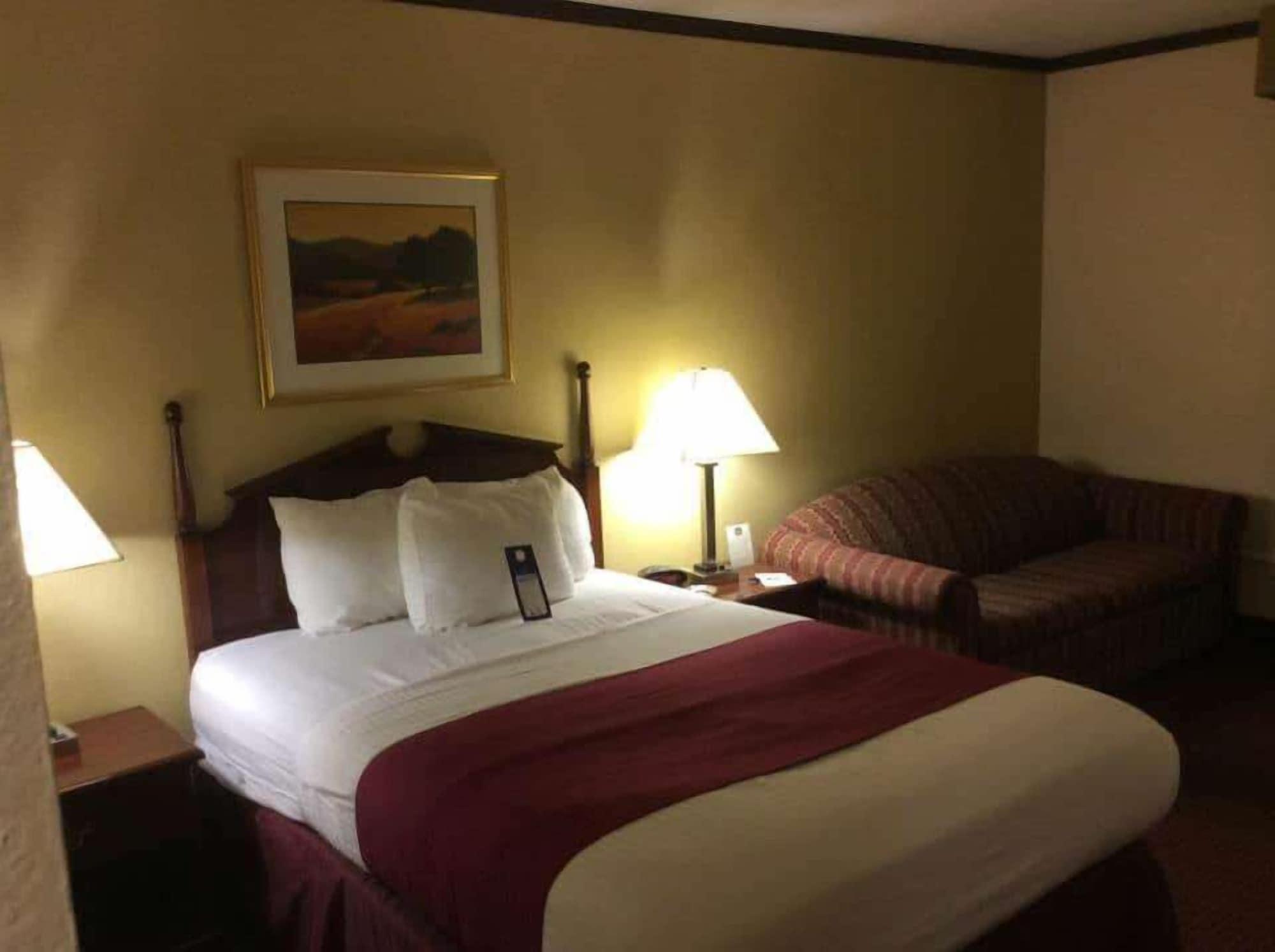 Baymont By Wyndham Effingham Hotel Buitenkant foto